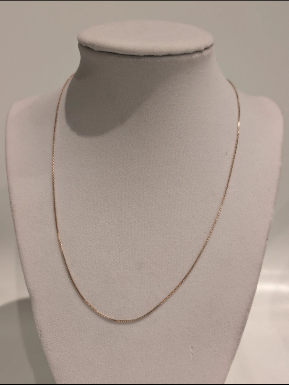 10K Gold Box Necklace / Chain, Nice Shape, 18in In Length! Stamped